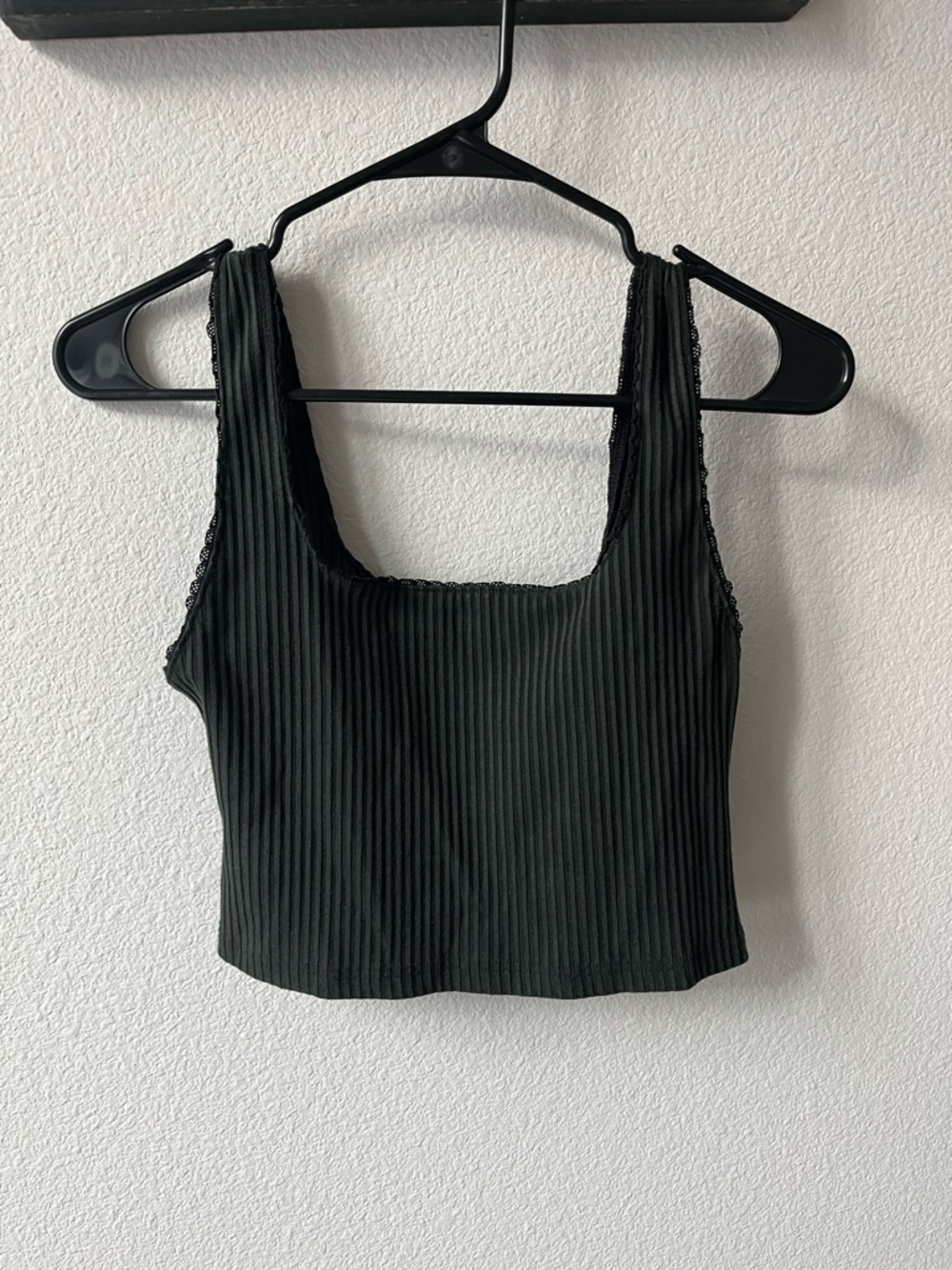 Noctex Picot Women's Ribbed Square-Neck Crop Tank Top - Emerald Green, Large